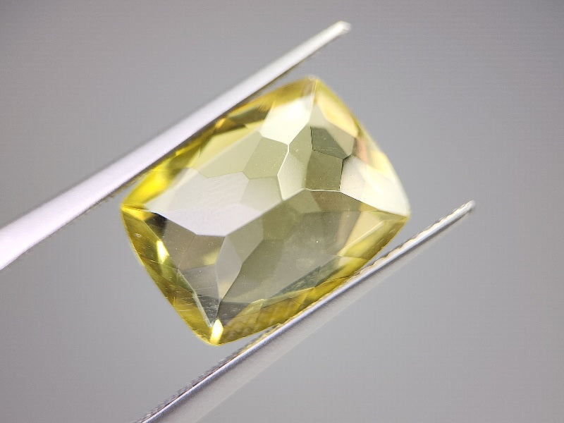 lQ-4　レモンクォーツ　6.79ct