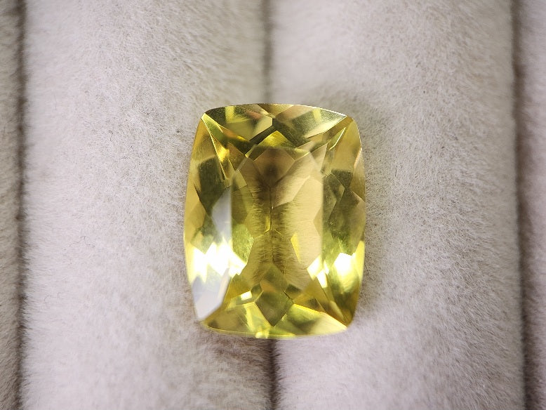 lQ-4　レモンクォーツ　6.79ct