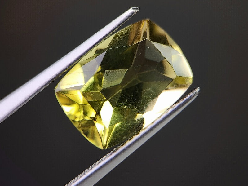 lQ-12　レモンクォーツ　4.70ct