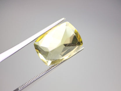 lQ-12　レモンクォーツ　4.70ct