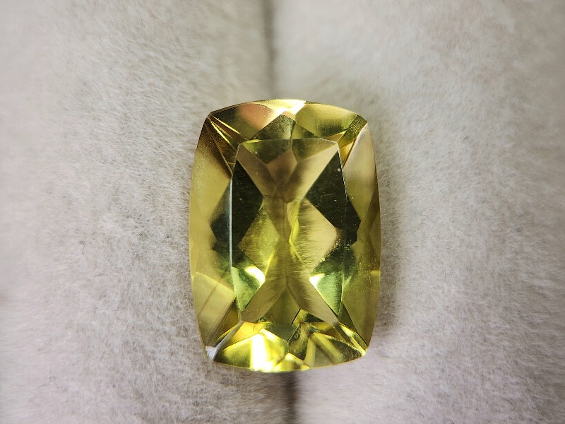 lQ-12　レモンクォーツ　4.70ct