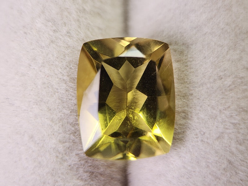 lQ-13　レモンクォーツ　4.66ct