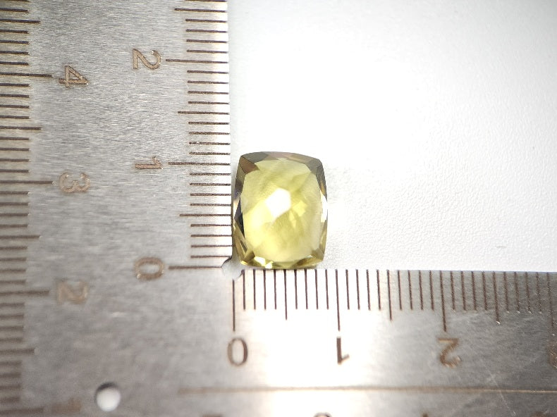 lQ-13　レモンクォーツ　4.66ct