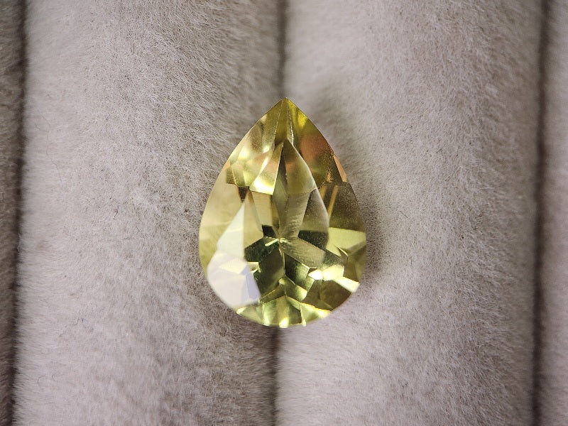 lQ-16　レモンクォーツ　4.11ct