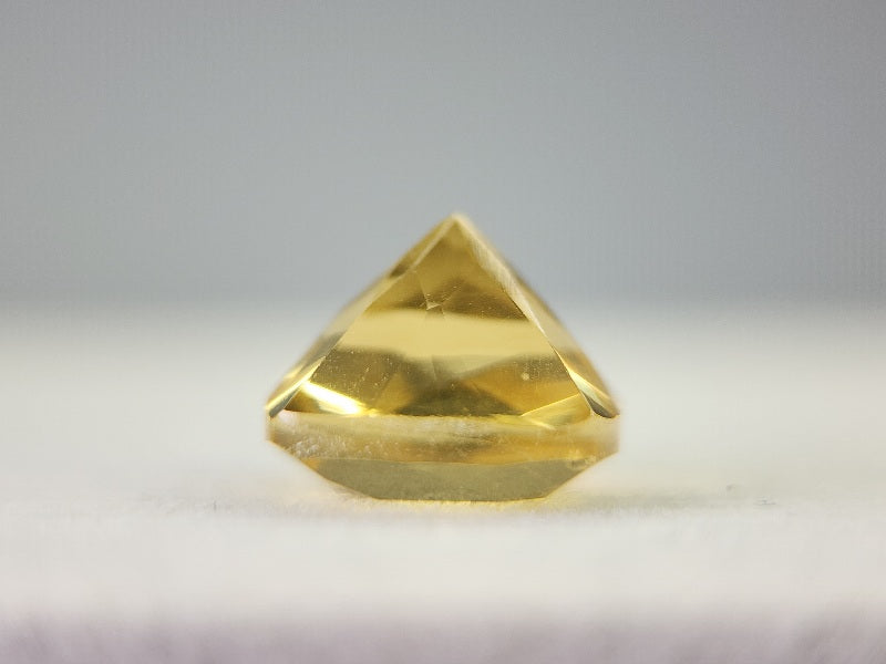 lQ-17　レモンクォーツ　4.06ct