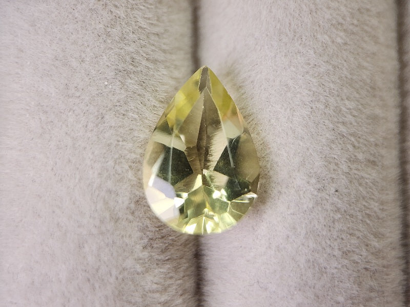 lQ-26　レモンクォーツ　2.87ct