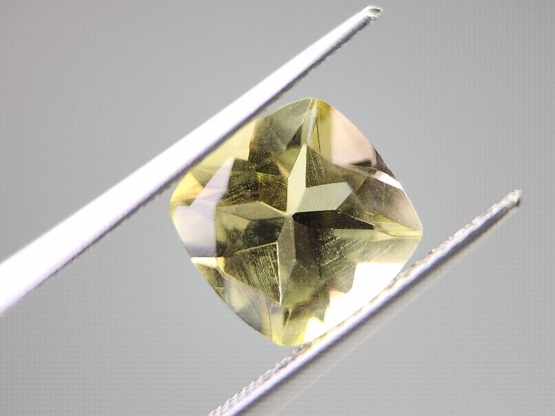 lQ-27　レモンクォーツ　2.83ct