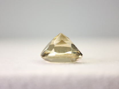 lQ-28　レモンクォーツ　2.82ct