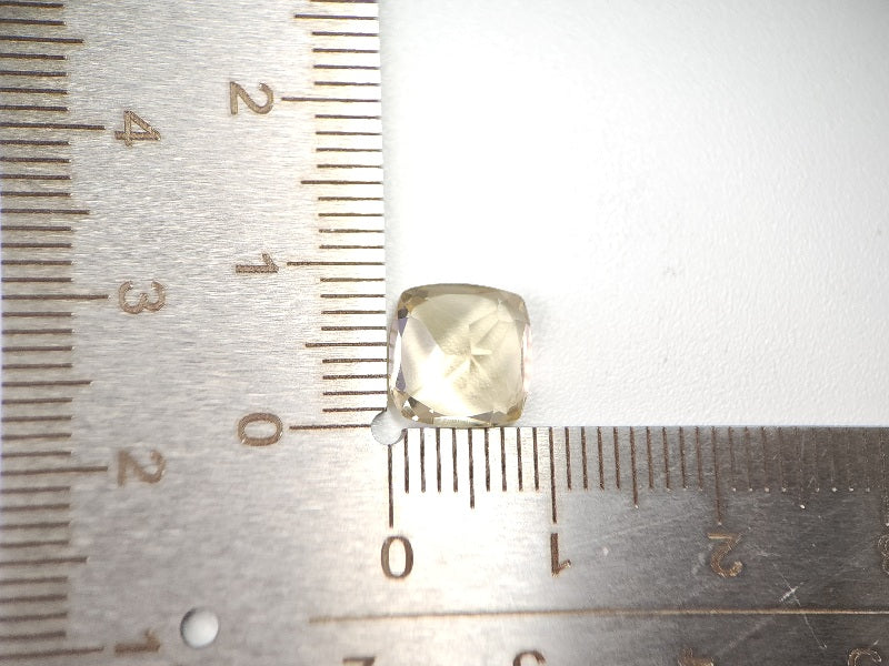 lQ-28　レモンクォーツ　2.82ct