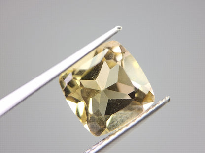 lQ-29　レモンクォーツ　2.71ct