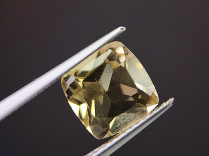 lQ-29　レモンクォーツ　2.71ct