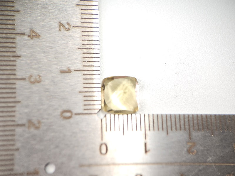 lQ-29　レモンクォーツ　2.71ct