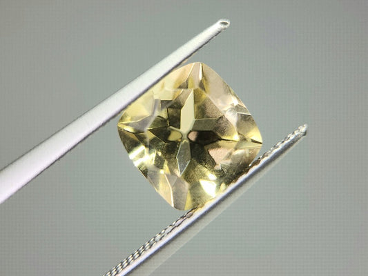 lQ-33　レモンクォーツ　2.33ct
