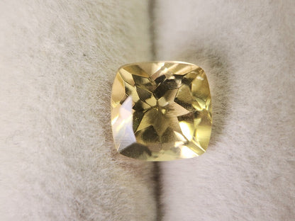 lQ-33　レモンクォーツ　2.33ct