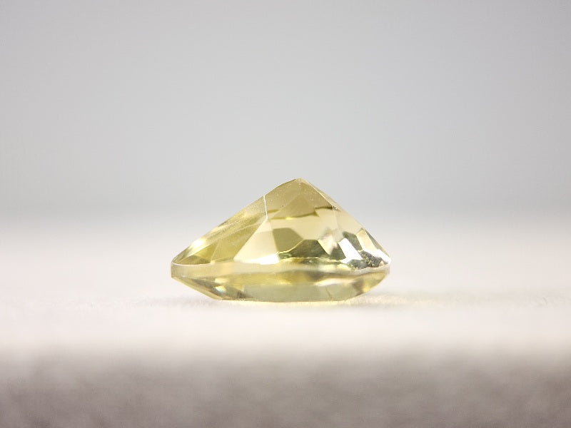 lQ-34　レモンクォーツ　2.33ct