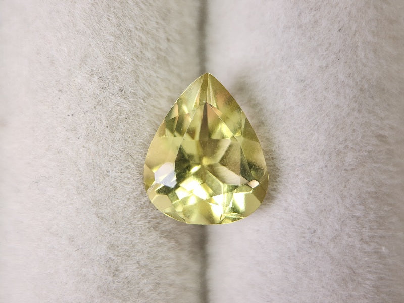 lQ-34　レモンクォーツ　2.33ct