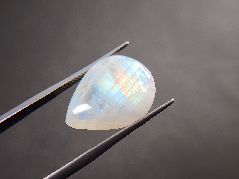 【スタッフのとっておきPickUp！】1石3,000円の宝石ガチャ⭐10種類のラインナップから♪