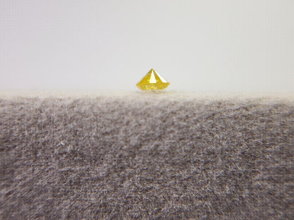 ye-DM-1　イエローダイヤモンド　0.09ct