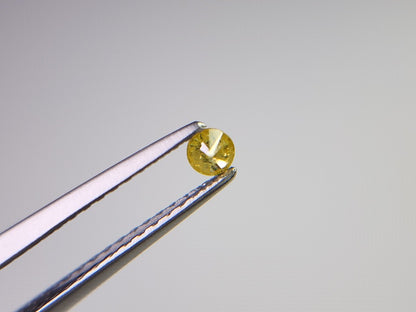 ye-DM-4　イエローダイヤモンド　0.09ct