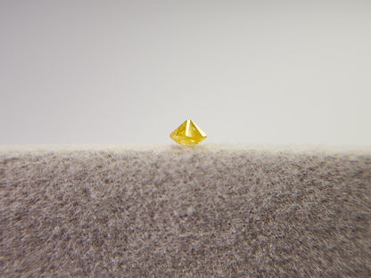 ye-DM-4　イエローダイヤモンド　0.09ct