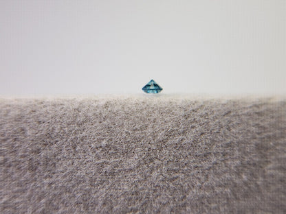 bl-DM-t-2　ブルーダイヤモンド(トリートメント)　0.04ct