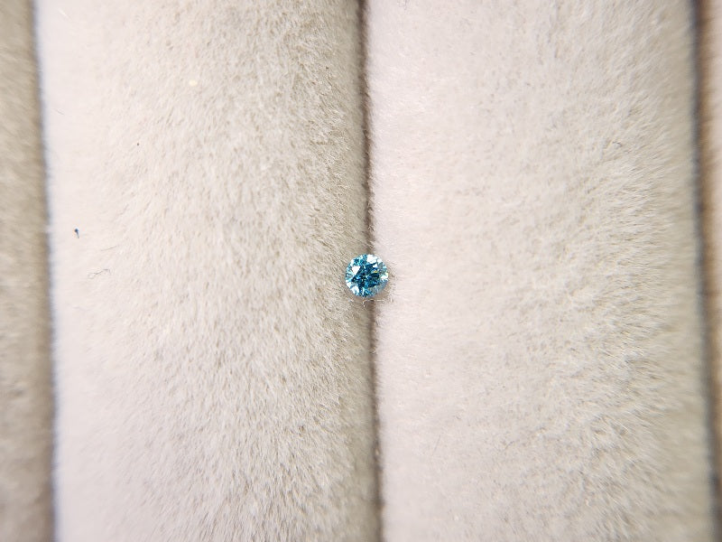 bl-DM-t-2　ブルーダイヤモンド(トリートメント)　0.04ct
