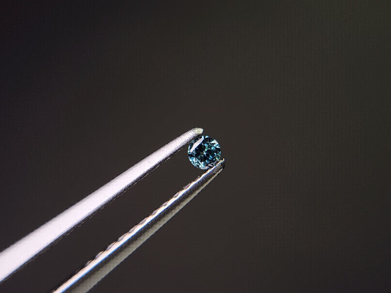 bl-DM-t-3　ブルーダイヤモンド(トリートメント)　0.04ct