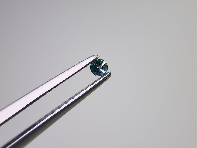bl-DM-t-3　ブルーダイヤモンド(トリートメント)　0.04ct