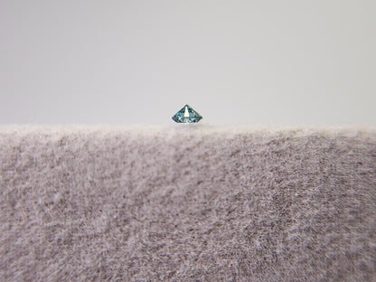 bl-DM-t-3　ブルーダイヤモンド(トリートメント)　0.04ct
