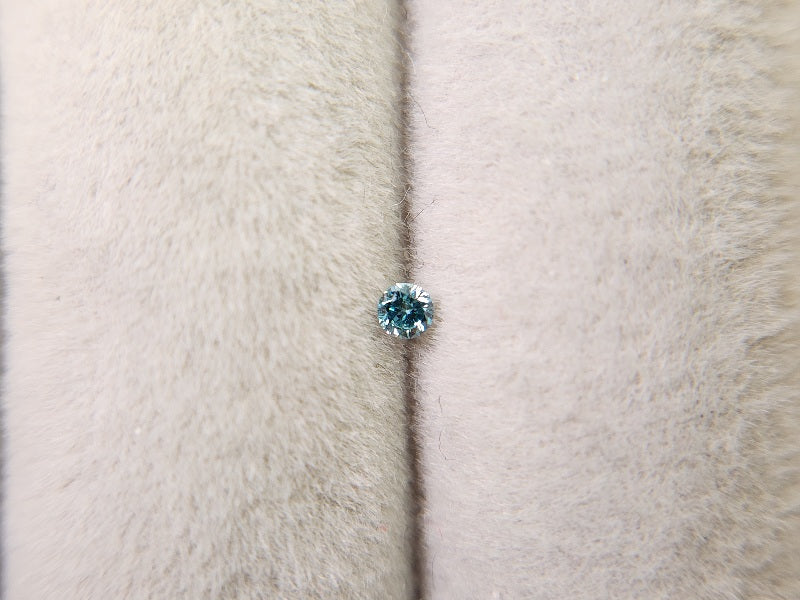 bl-DM-t-3　ブルーダイヤモンド(トリートメント)　0.04ct