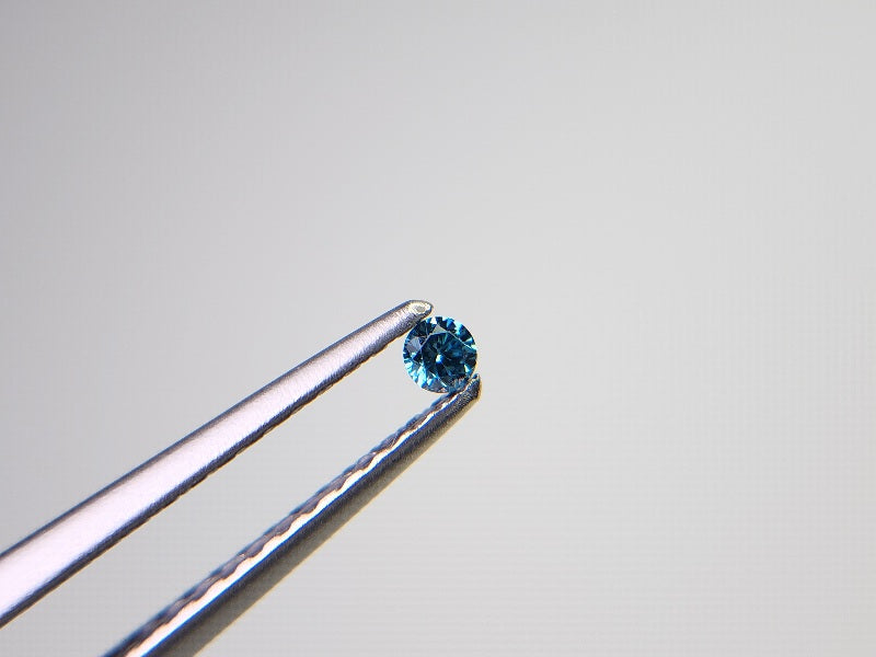 bl-DM-t-5　ブルーダイヤモンド(トリートメント)　0.03ct