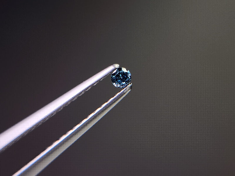 bl-DM-t-6　ブルーダイヤモンド(トリートメント)　0.03ct