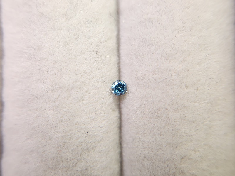 bl-DM-t-6　ブルーダイヤモンド(トリートメント)　0.03ct