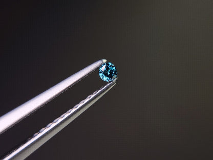 bl-DM-t-8　ブルーダイヤモンド(トリートメント)　0.03ct