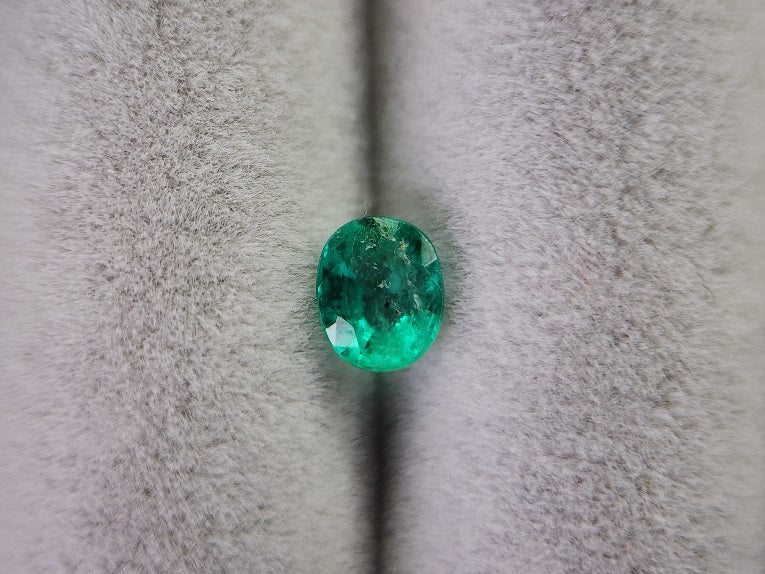 EM-1　エメラルド(コロンビア産)　0.35ct