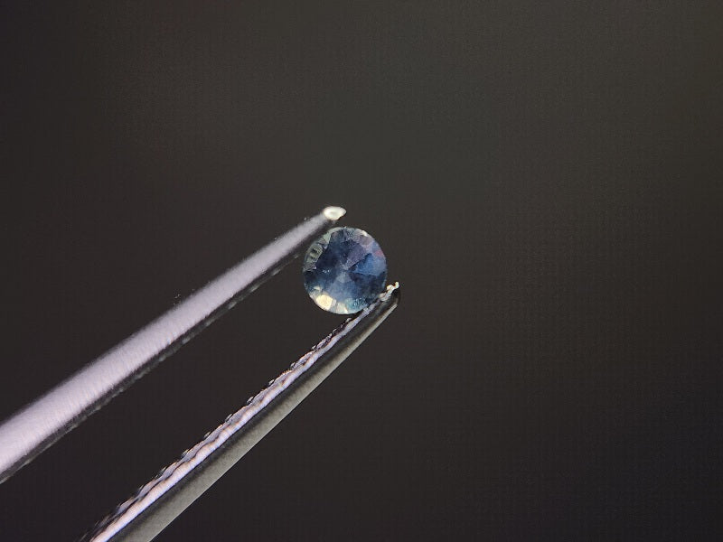 ALX-4　アレキサンドライト　0.08ct