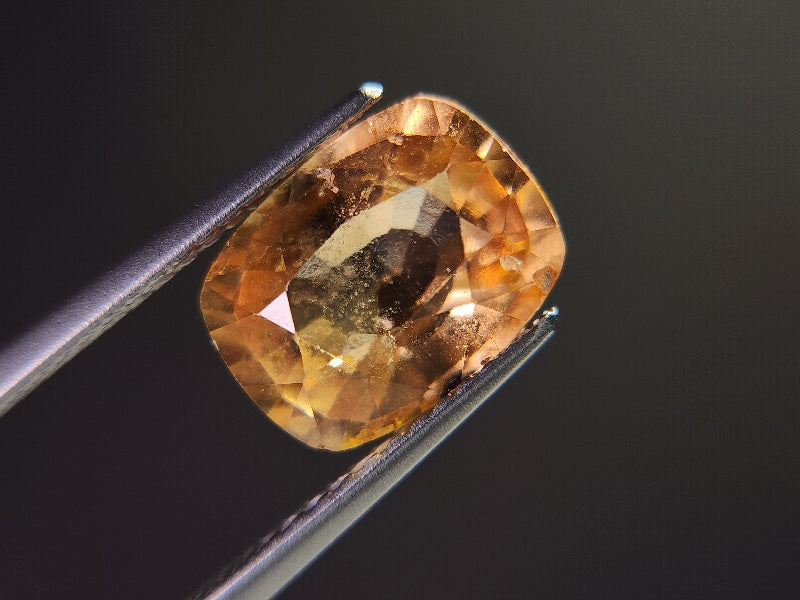 HEGA-1　ヘソナイトガーネット　3.71ct