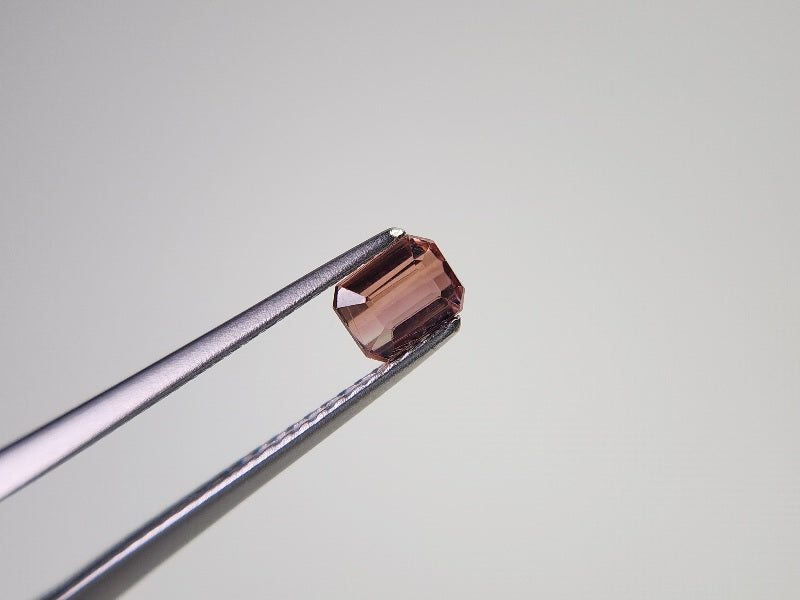 0879-42　トルマリン  0.66ct　
