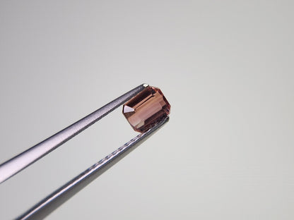0879-42　トルマリン  0.66ct　