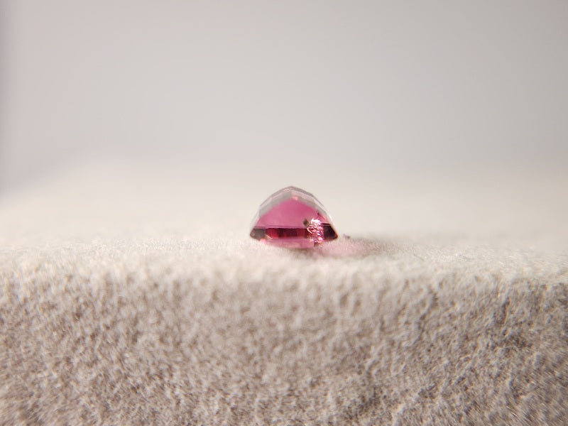 0879-44　トルマリン  0.65ct　