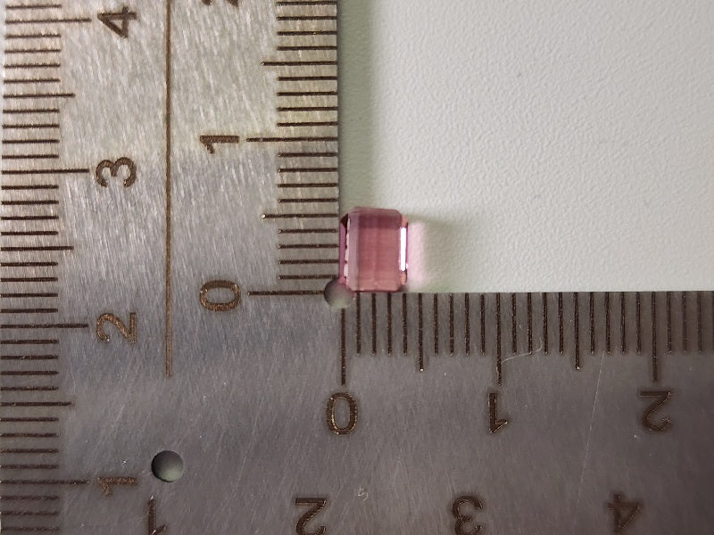 0879-44　トルマリン  0.65ct　