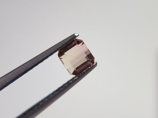 0879-45　トルマリン  0.64ct　