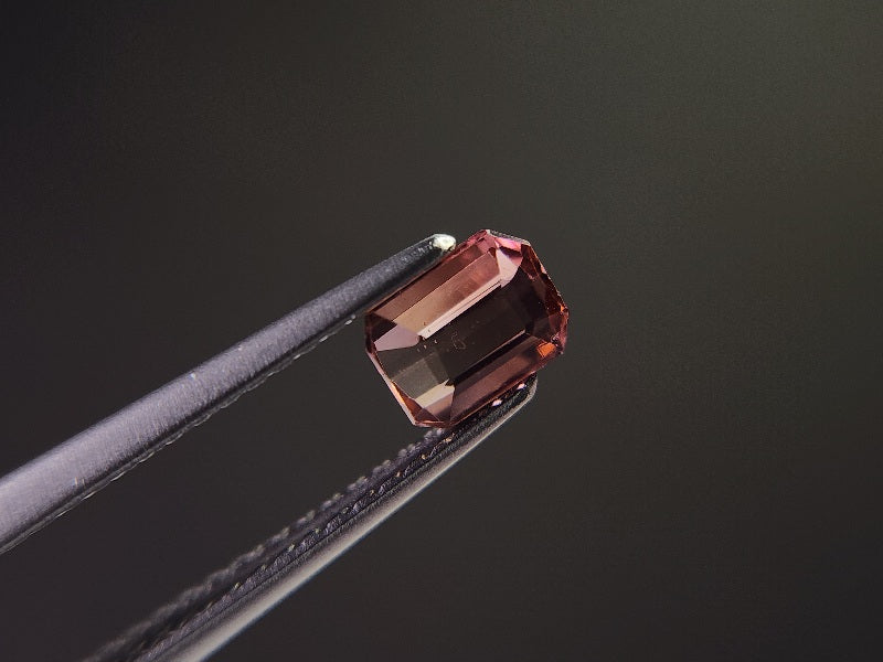 0879-47　トルマリン  0.64ct　