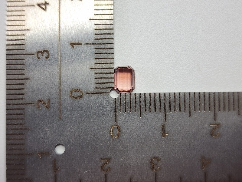 0879-47　トルマリン  0.64ct　