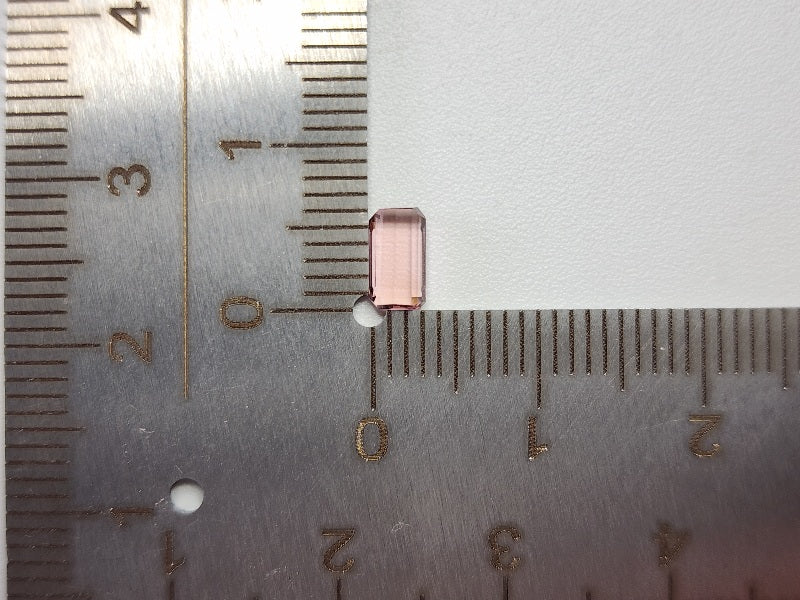 0879-50　トルマリン  0.62ct　