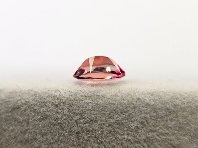 0152-1-23　バイカラーアンデシン　0.38ct