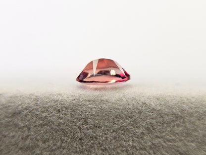 0152-1-23　バイカラーアンデシン　0.38ct