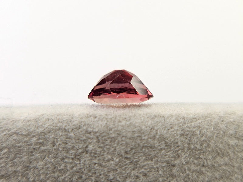 0152-1-24　バイカラーアンデシン　0.44ct