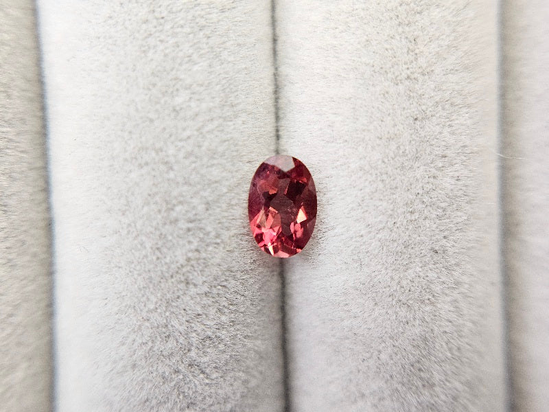 0152-1-24　バイカラーアンデシン　0.44ct