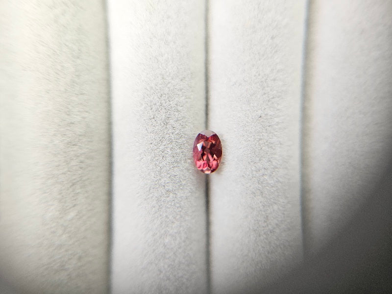 0152-1-25　バイカラーアンデシン　0.47ct